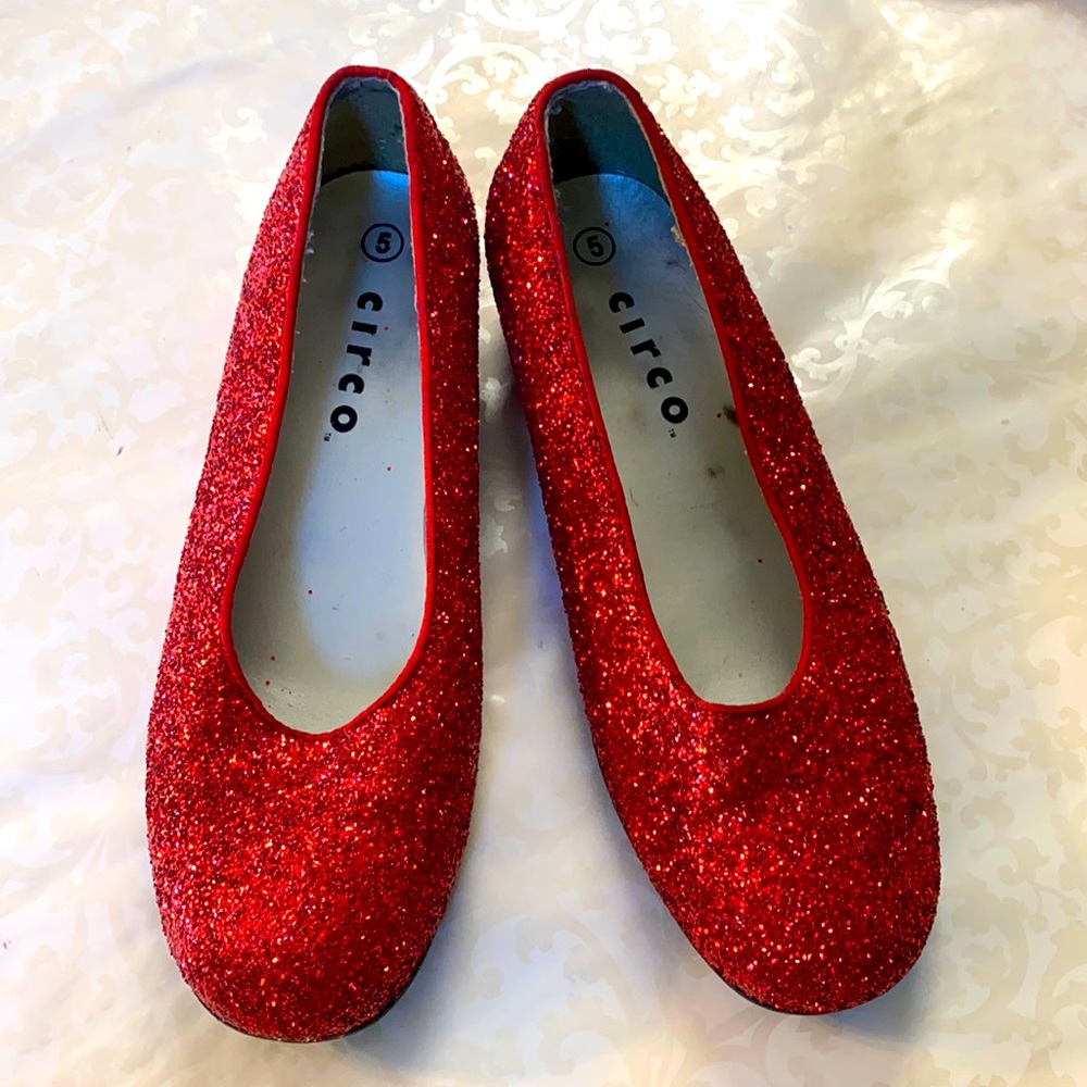 Circo shoes size 5 red sparkly